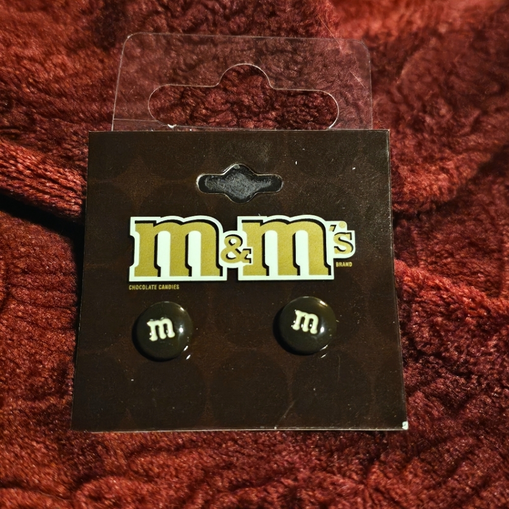 🍀 NWT/Never Worn M&M Stud Earrings Pierced Ear